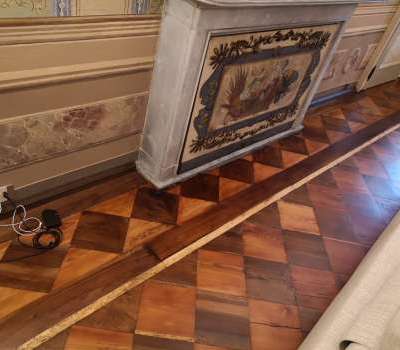 Restauri, intarsi, ebanisteria e opere d'arte in legno da pavimento